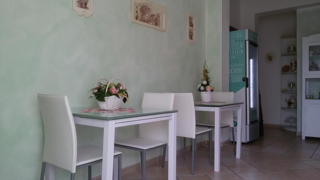 B&B Le Rose Ольбія Екстер'єр фото